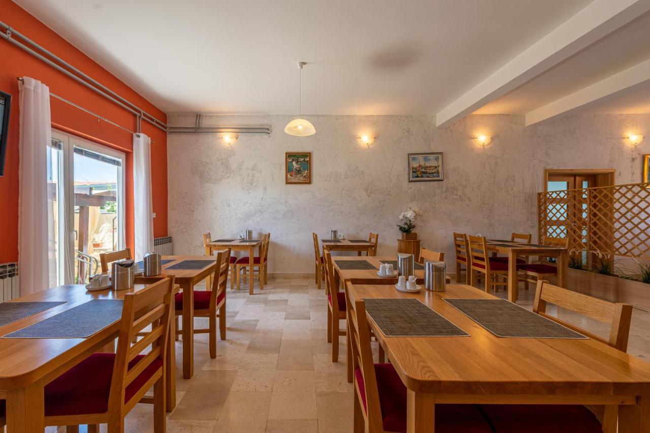 Bed & Breakfast Maki Biograd Na Moru Exterior foto