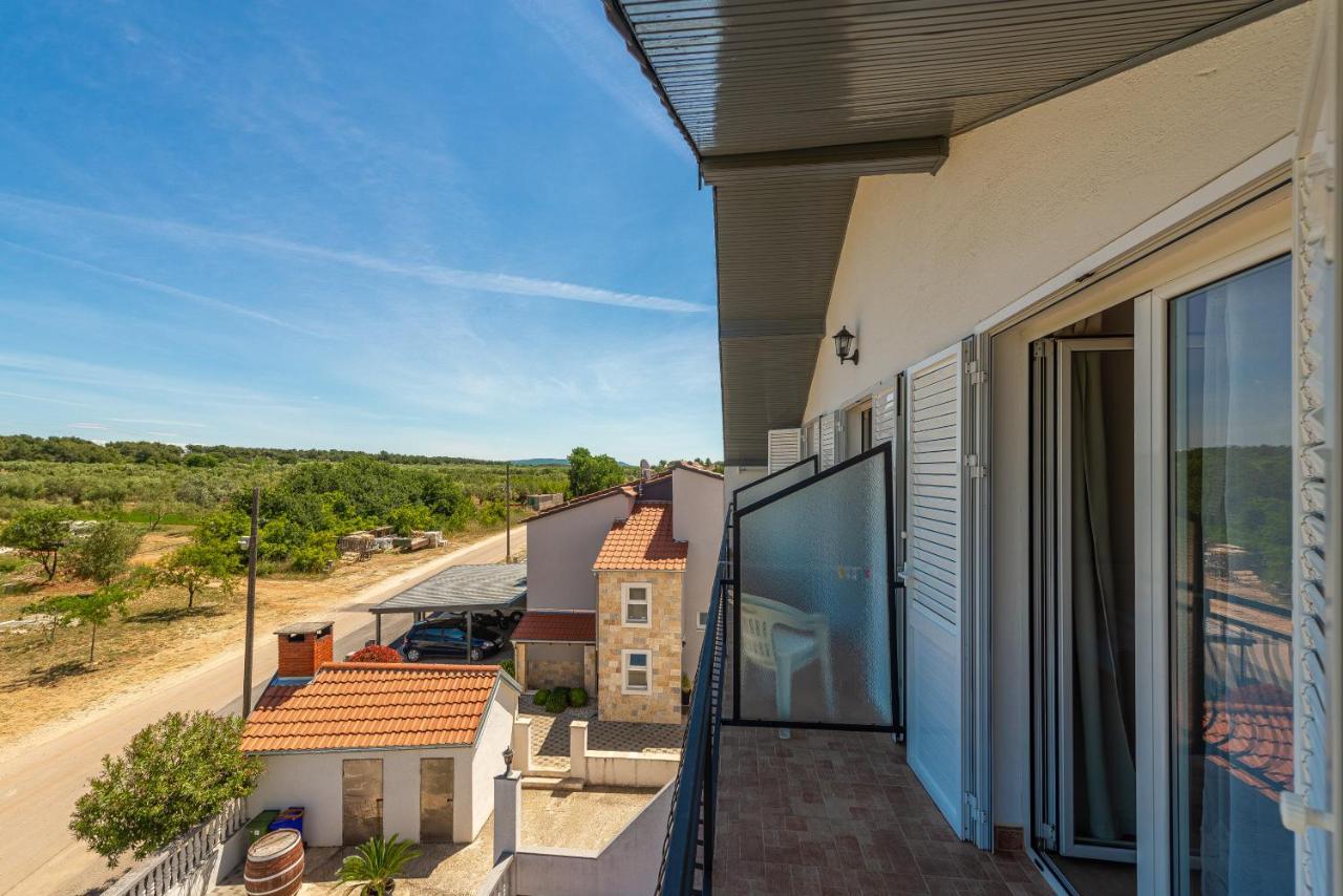 Bed & Breakfast Maki Biograd Na Moru Exterior foto