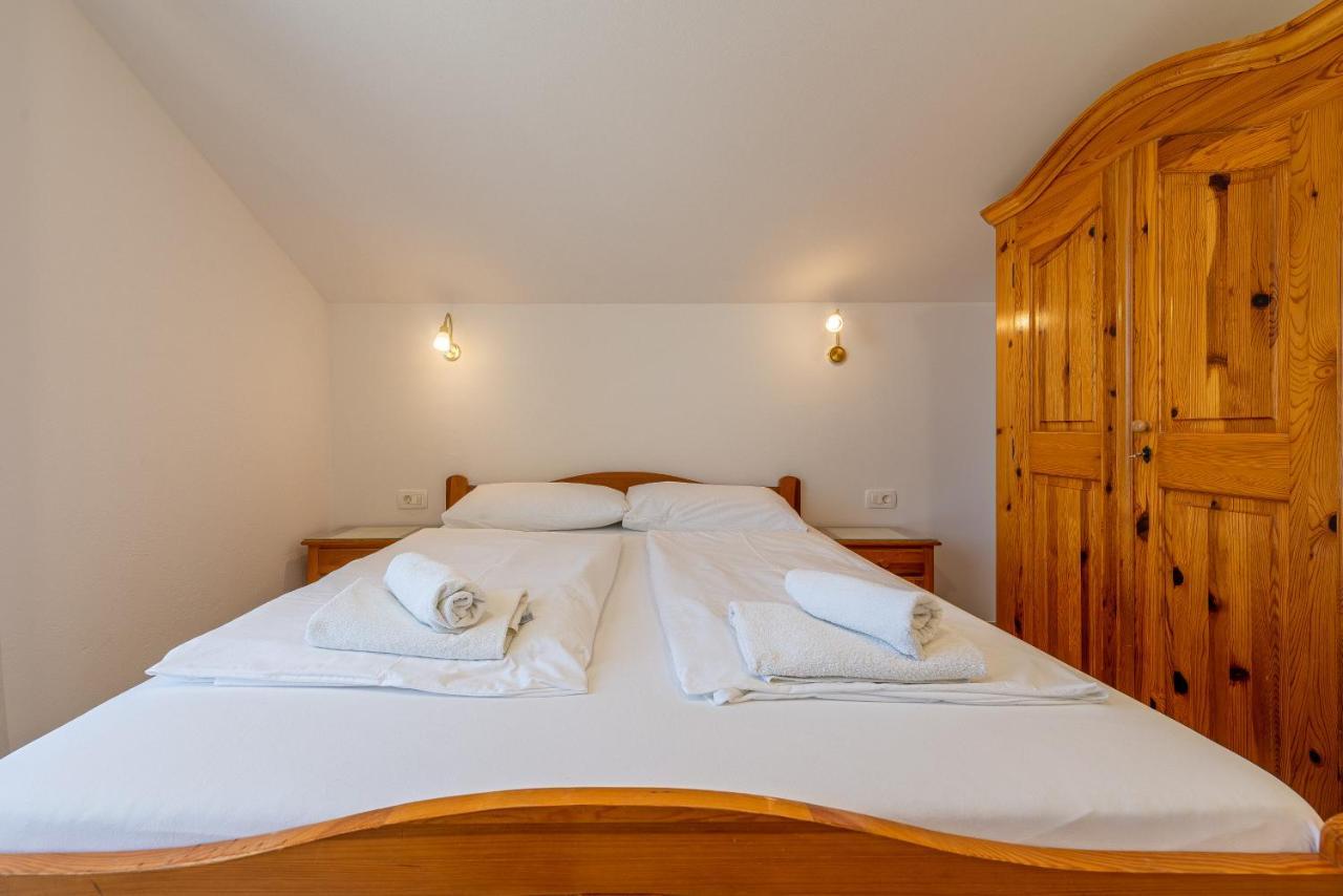 Bed & Breakfast Maki Biograd Na Moru Exterior foto