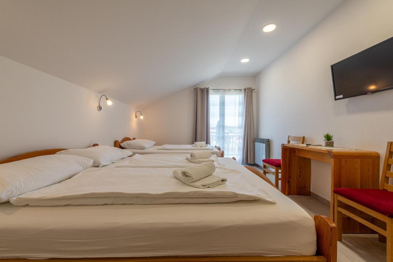 Bed & Breakfast Maki Biograd Na Moru Exterior foto