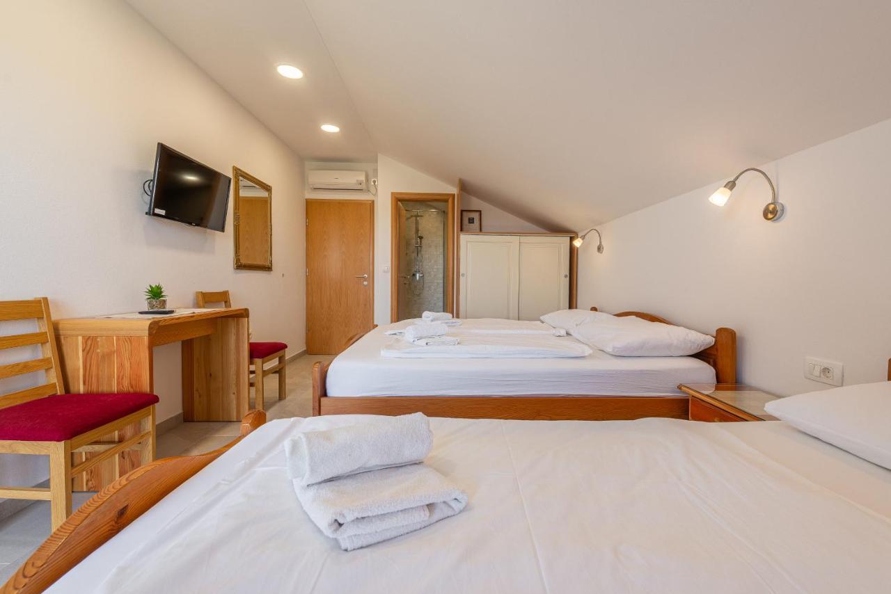 Bed & Breakfast Maki Biograd Na Moru Exterior foto