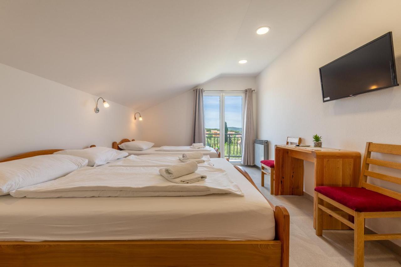 Bed & Breakfast Maki Biograd Na Moru Exterior foto