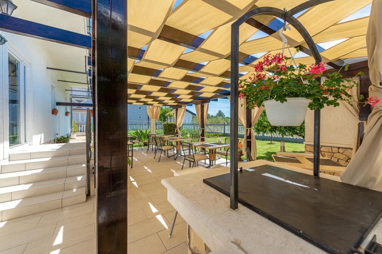 Bed & Breakfast Maki Biograd Na Moru Exterior foto
