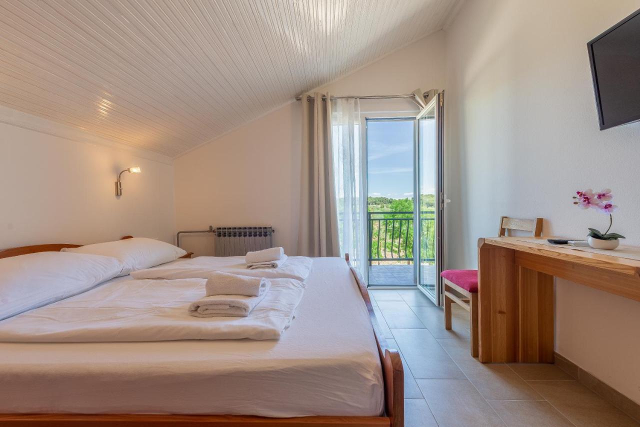 Bed & Breakfast Maki Biograd Na Moru Exterior foto