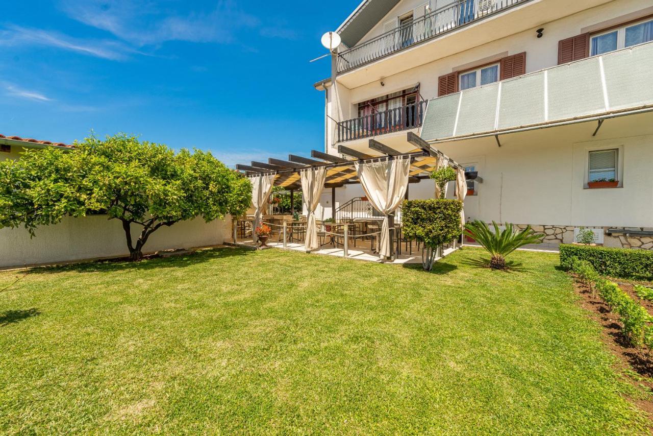 Bed & Breakfast Maki Biograd Na Moru Exterior foto