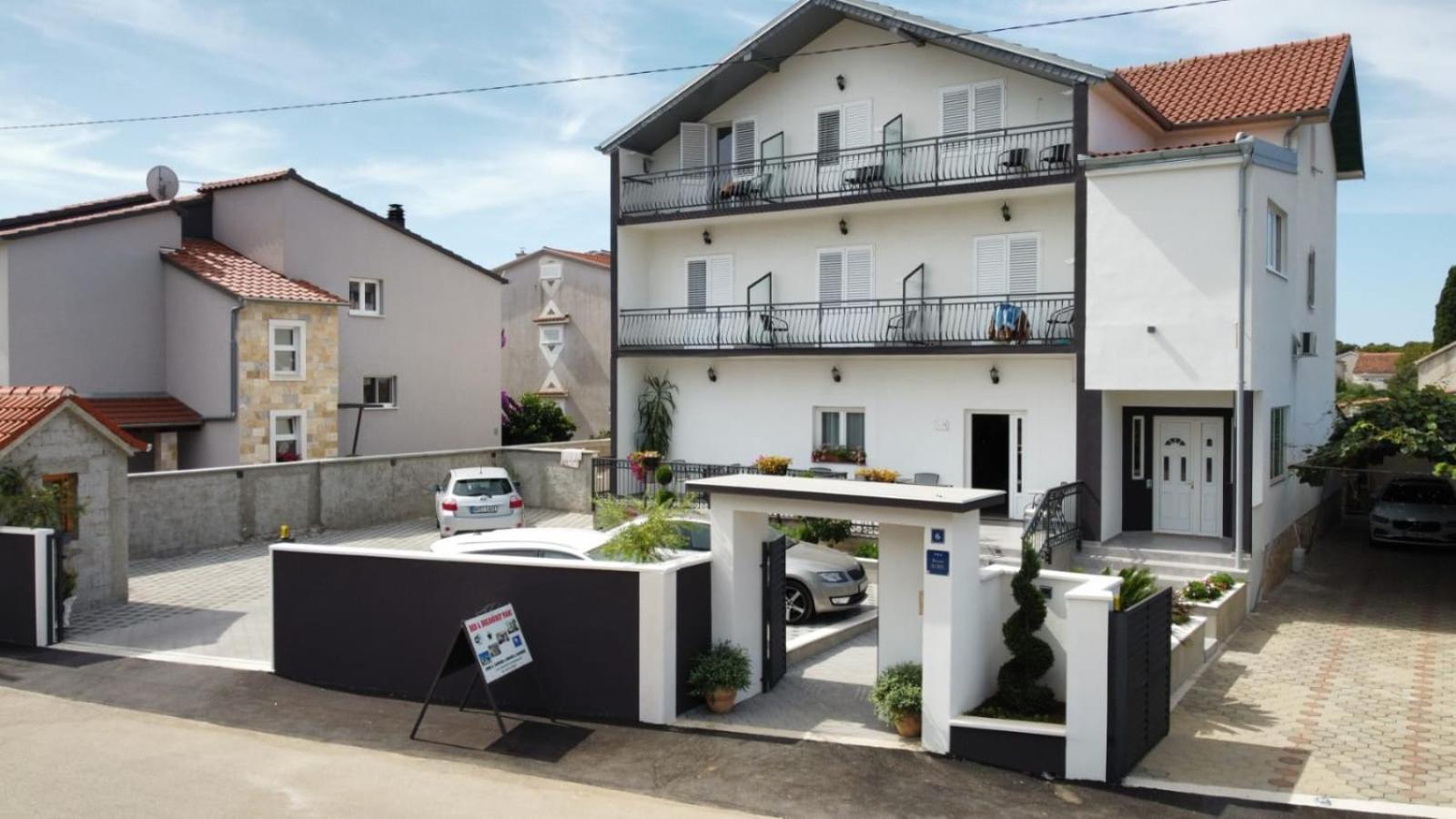Bed & Breakfast Maki Biograd Na Moru Exterior foto