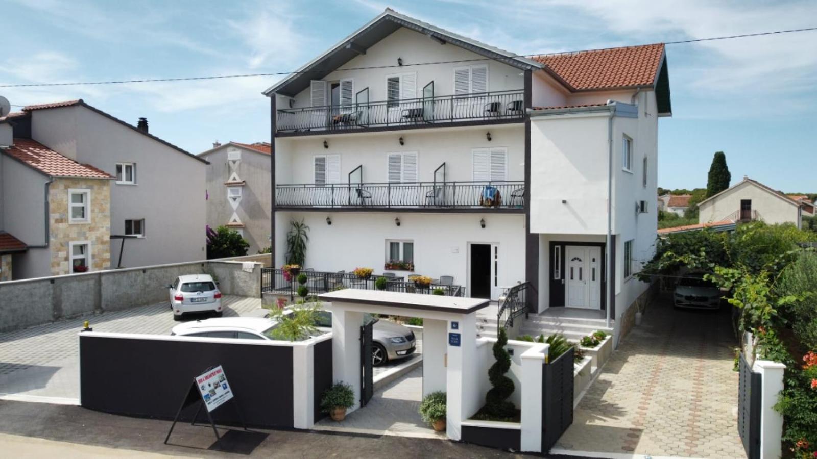 Bed & Breakfast Maki Biograd Na Moru Exterior foto